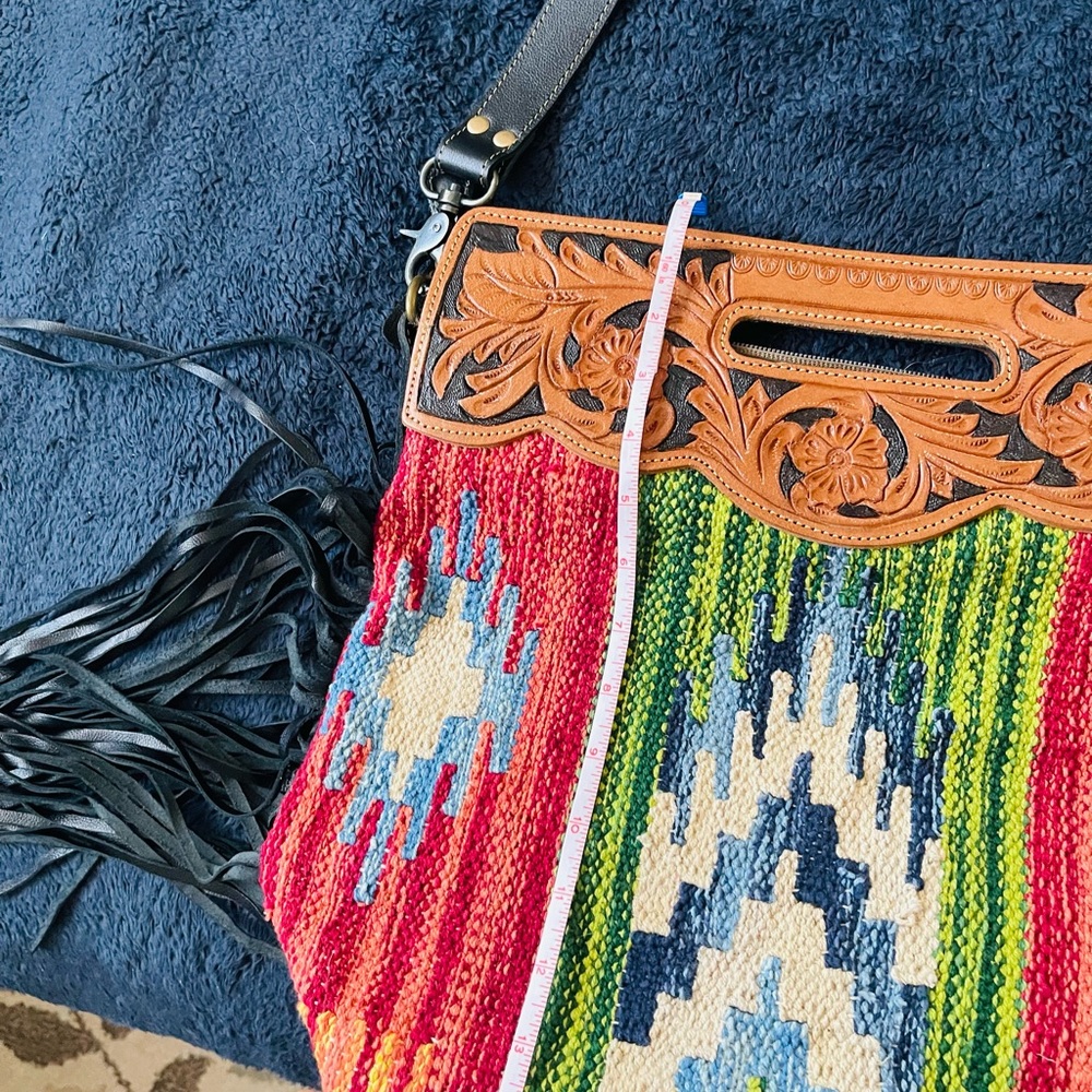 Genuine leather and blanket saddle bag